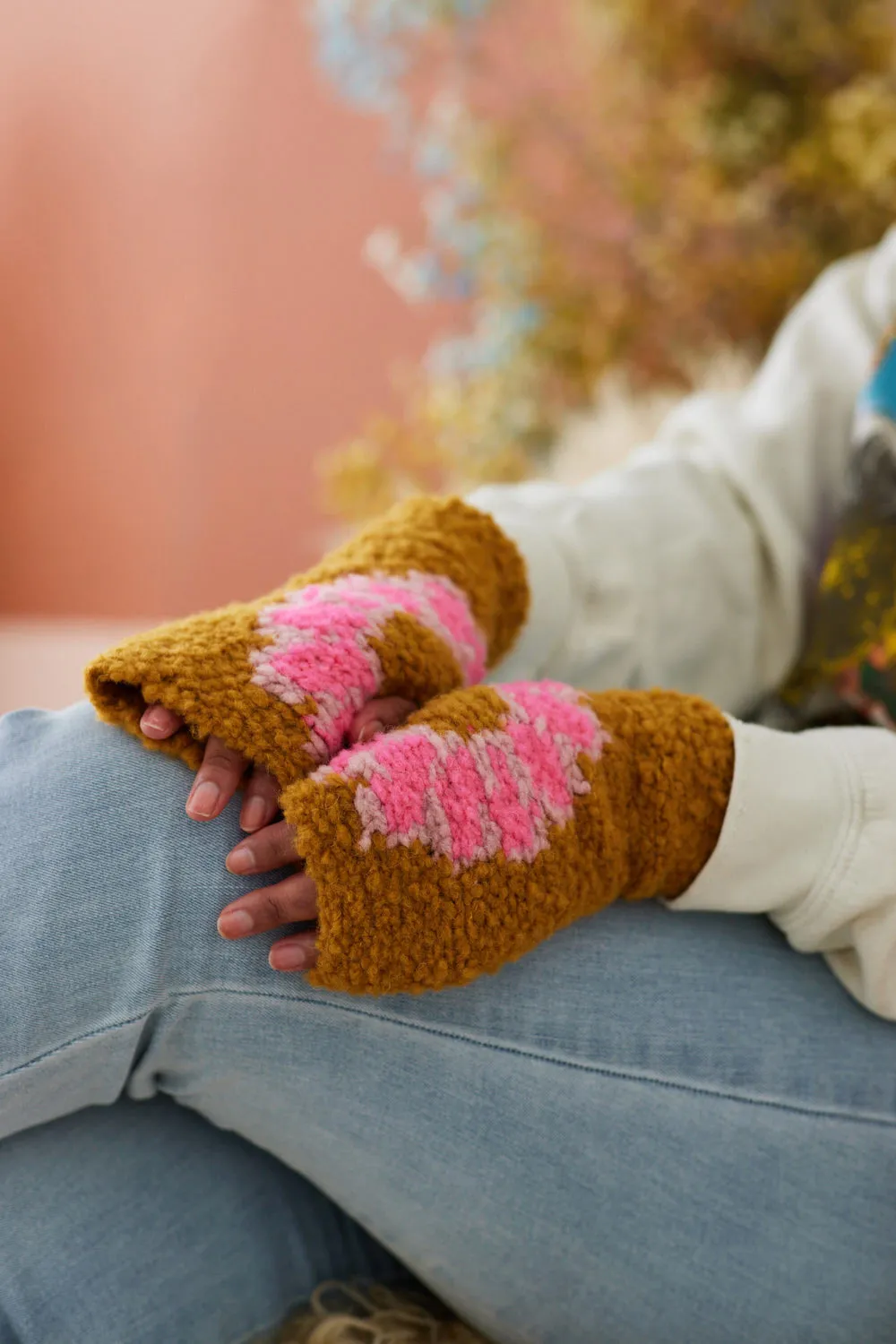 Daisy Wristlets Pattern