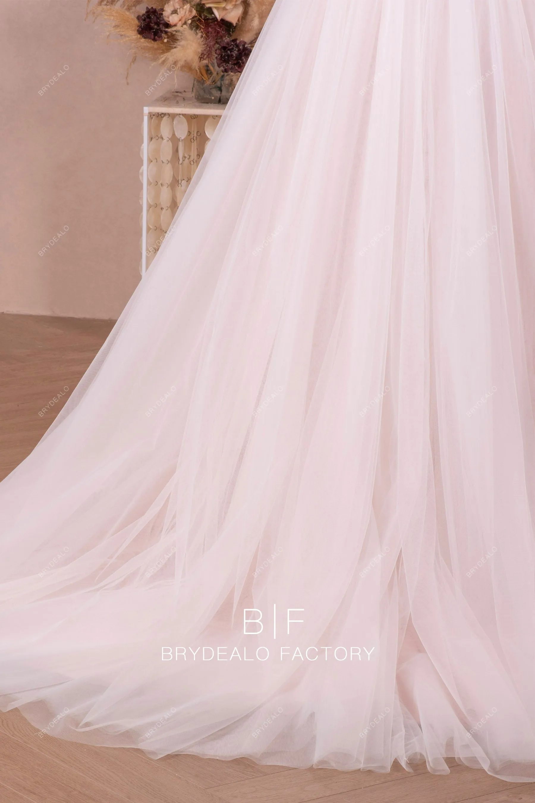 Elegant Tulle Wedding Dress Overskirt