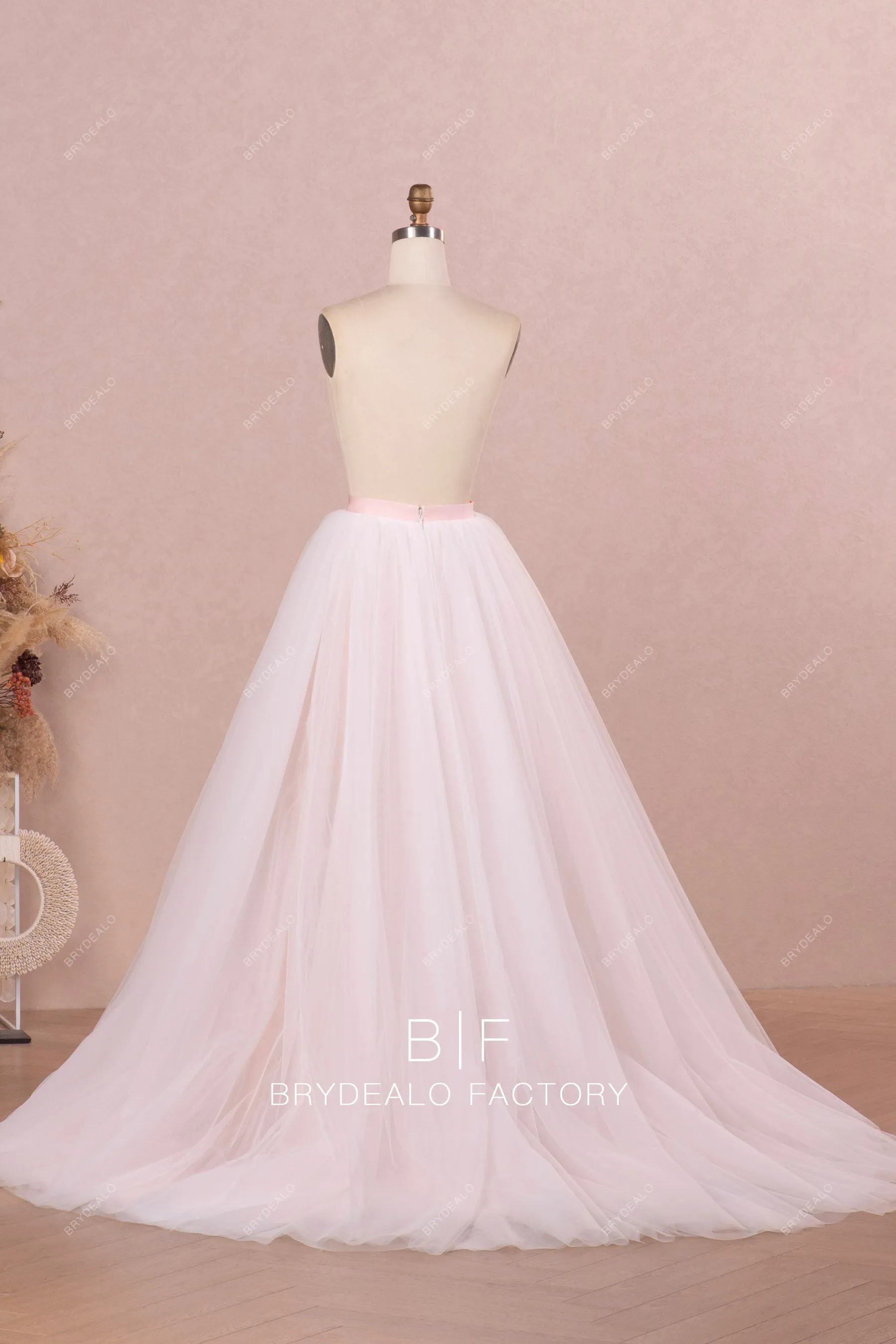 Elegant Tulle Wedding Dress Overskirt