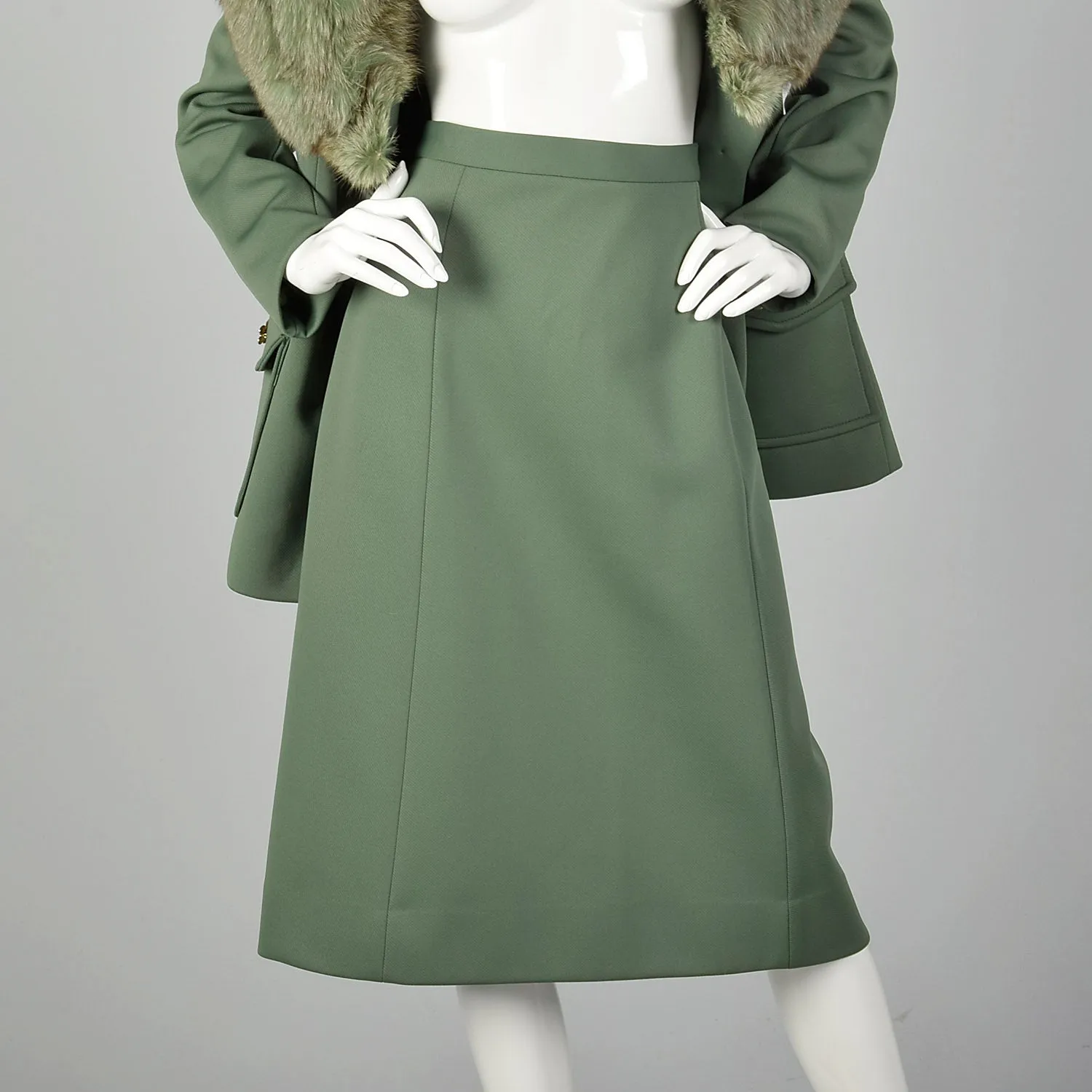 Medium Lilii Ann 1970s Green Fox Fur Collar Jacket Pants Skirt  Suit