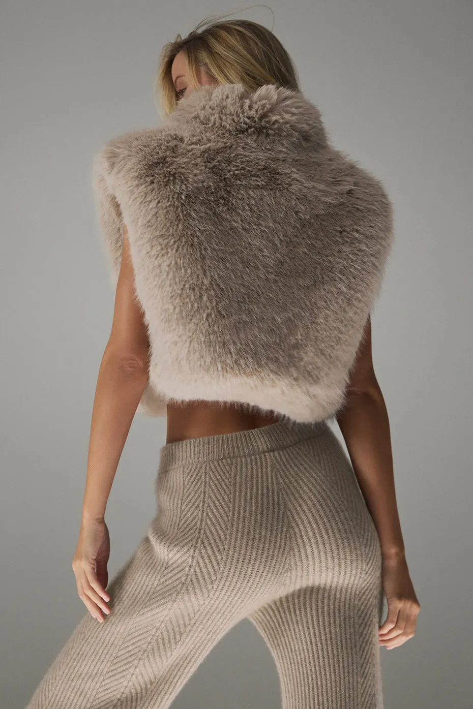 Opulent Faux Fur Cropped Vest - Oat